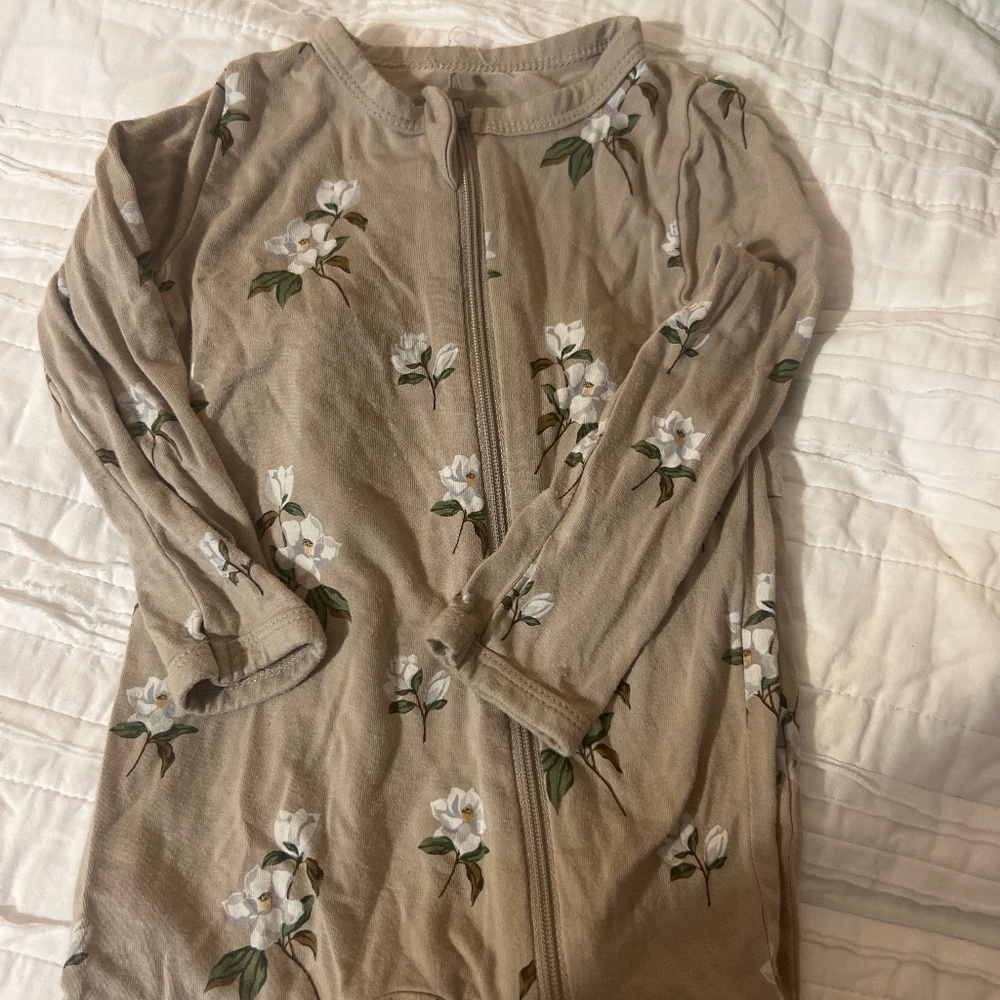 Kyte Baby rootless romper